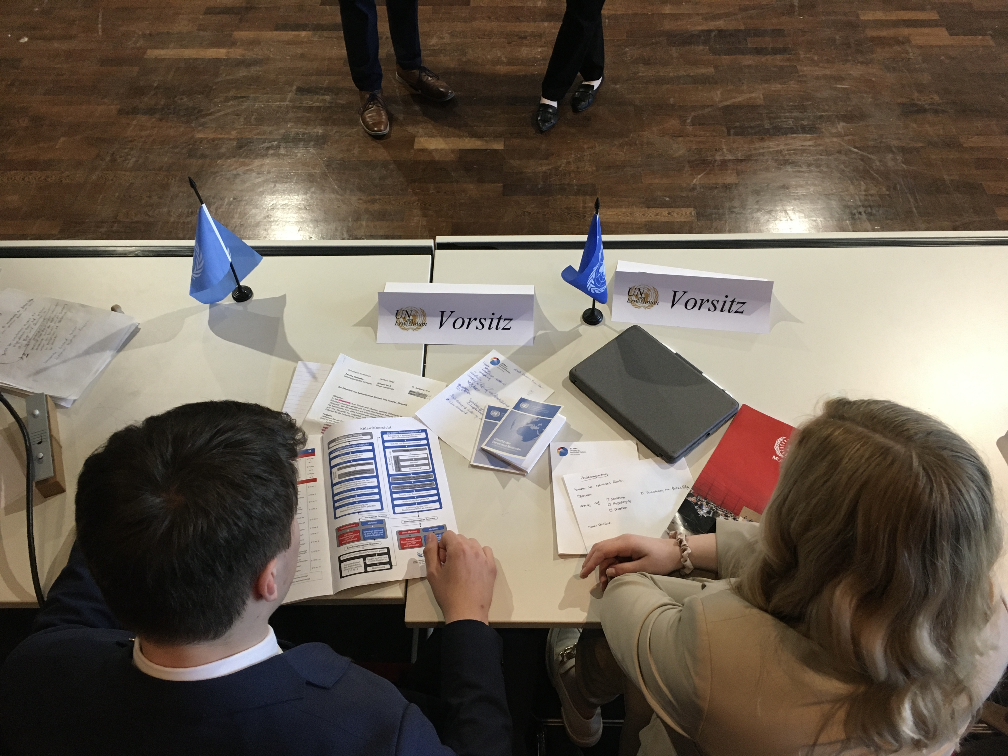 Junge Köpfe mit diplomatischem Geschick simulieren Konferenz des Sicherheitsrates am Ernestinum